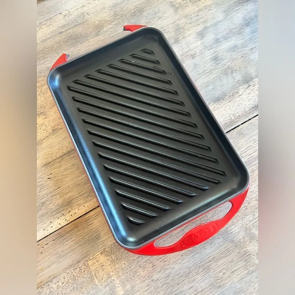 Le Creuset Enameled Cast Iron Red Rectangular Grill Plate NEW MSRP $205 - flawed